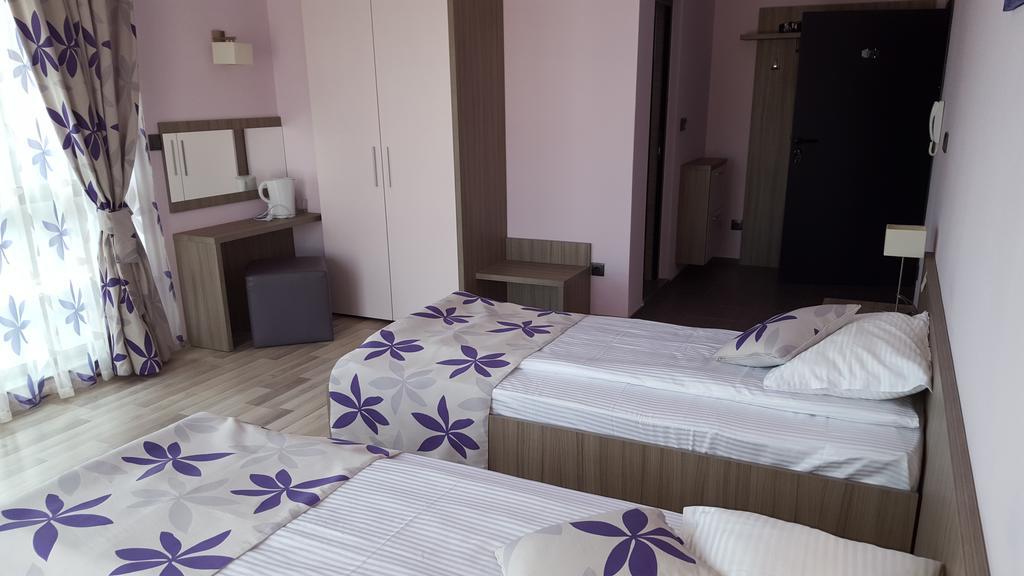 Iva Resort Byala  Zimmer foto